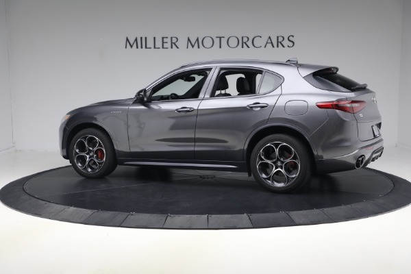 Used 2023 Alfa Romeo Stelvio Veloce for sale $34,900 at Alfa Romeo of Greenwich in Greenwich CT 06830 4