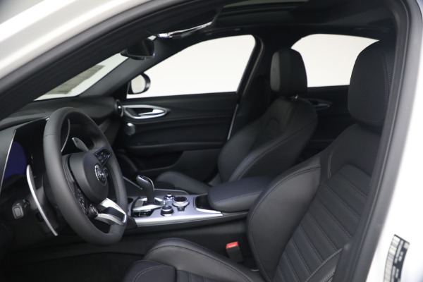 New 2026 Alfa Romeo Giulia Veloce for sale $57,670 at Alfa Romeo of Greenwich in Greenwich CT 06830 16