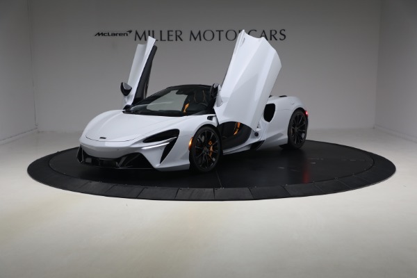 New 2026 McLaren Artura Spider Vision for sale $337,400 at Alfa Romeo of Greenwich in Greenwich CT 06830 13