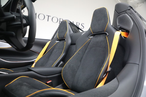 New 2026 McLaren Artura Spider Vision for sale $337,400 at Alfa Romeo of Greenwich in Greenwich CT 06830 28