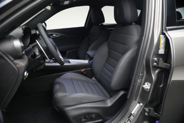 New 2026 Alfa Romeo Tonale Veloce for sale $50,035 at Alfa Romeo of Greenwich in Greenwich CT 06830 15