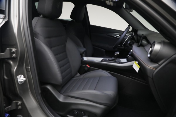 New 2026 Alfa Romeo Tonale Veloce for sale $50,035 at Alfa Romeo of Greenwich in Greenwich CT 06830 16