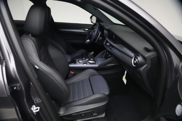 New 2026 Alfa Romeo Stelvio Veloce for sale $61,965 at Alfa Romeo of Greenwich in Greenwich CT 06830 16