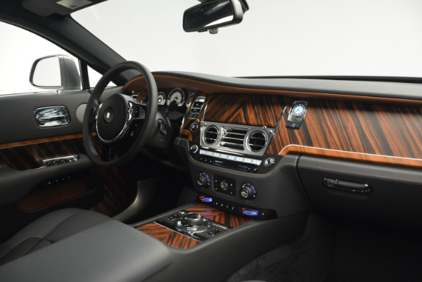 Used 2015 Rolls-Royce Wraith for sale Sold at Alfa Romeo of Greenwich in Greenwich CT 06830 27