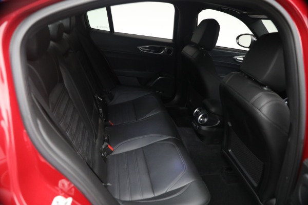 Used 2023 Alfa Romeo Giulia Veloce for sale $33,900 at Alfa Romeo of Greenwich in Greenwich CT 06830 17
