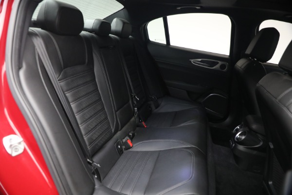 Used 2023 Alfa Romeo Giulia Veloce for sale $33,900 at Alfa Romeo of Greenwich in Greenwich CT 06830 19