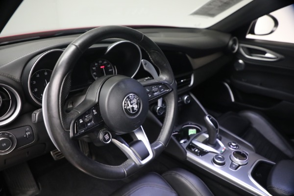 Used 2023 Alfa Romeo Giulia Veloce for sale $33,900 at Alfa Romeo of Greenwich in Greenwich CT 06830 22