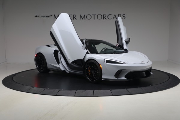 Used 2025 McLaren GTS Performance for sale $189,900 at Alfa Romeo of Greenwich in Greenwich CT 06830 18