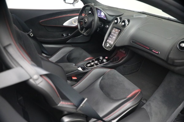 Used 2025 McLaren GTS Performance for sale $189,900 at Alfa Romeo of Greenwich in Greenwich CT 06830 26
