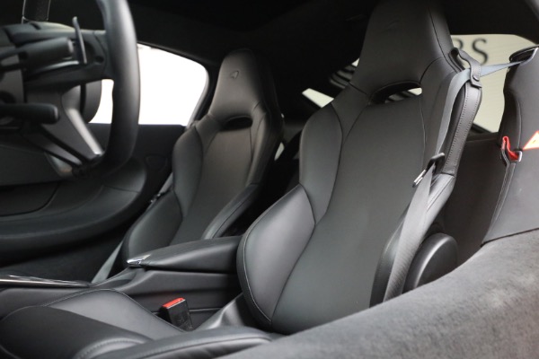 Used 2023 McLaren GT for sale $166,900 at Alfa Romeo of Greenwich in Greenwich CT 06830 16