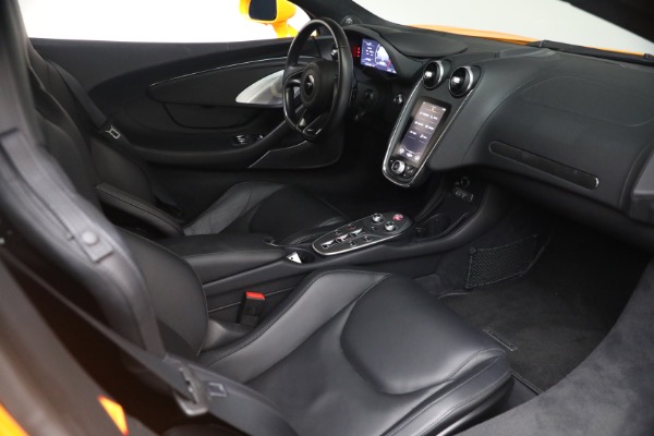 Used 2023 McLaren GT for sale $166,900 at Alfa Romeo of Greenwich in Greenwich CT 06830 17