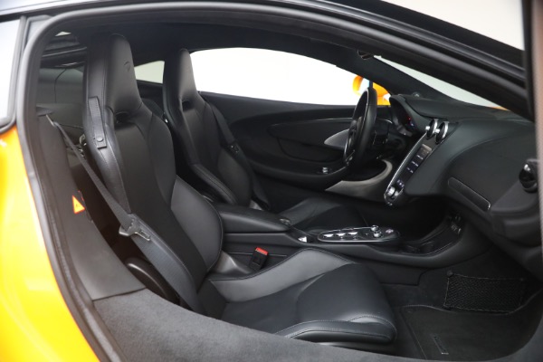 Used 2023 McLaren GT for sale $166,900 at Alfa Romeo of Greenwich in Greenwich CT 06830 18