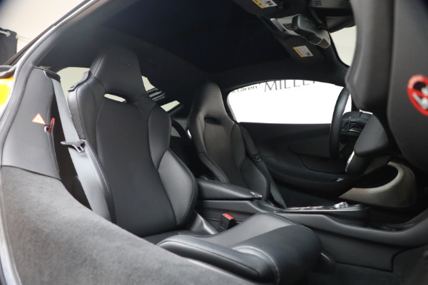Used 2023 McLaren GT for sale $166,900 at Alfa Romeo of Greenwich in Greenwich CT 06830 19