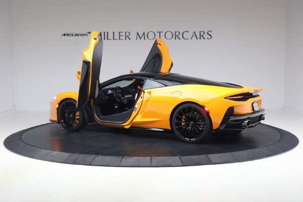 Used 2023 McLaren GT for sale $166,900 at Alfa Romeo of Greenwich in Greenwich CT 06830 28