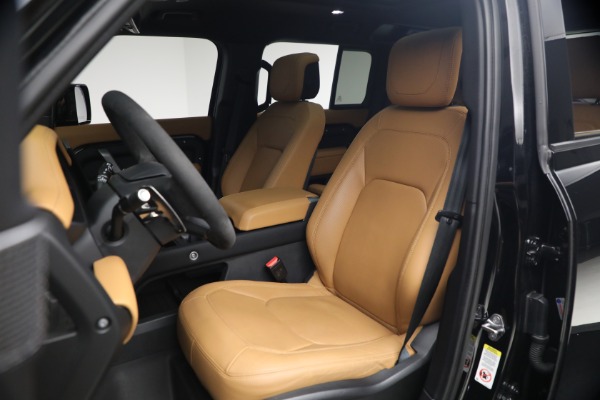 Used 2024 Land Rover Defender 110 V8 P525 for sale $84,900 at Alfa Romeo of Greenwich in Greenwich CT 06830 14
