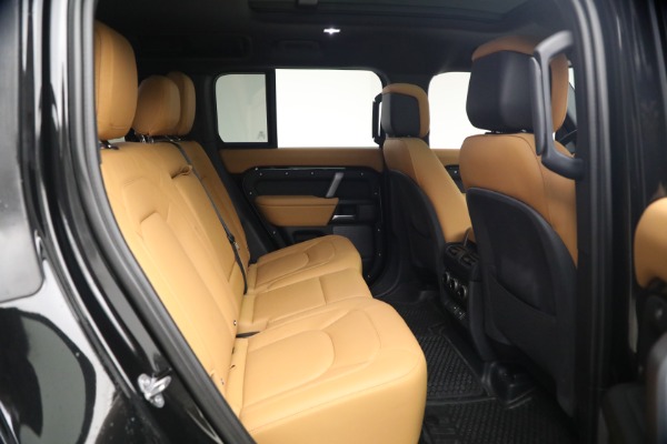 Used 2024 Land Rover Defender 110 V8 P525 for sale $84,900 at Alfa Romeo of Greenwich in Greenwich CT 06830 21