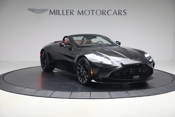 New 2026 Aston Martin Vantage S Roadster for sale $263,900 at Alfa Romeo of Greenwich in Greenwich CT 06830 11