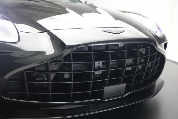 New 2026 Aston Martin Vantage S Roadster for sale $263,900 at Alfa Romeo of Greenwich in Greenwich CT 06830 26