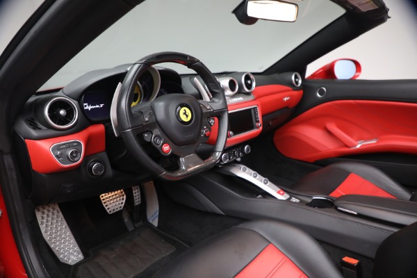 Used 2017 Ferrari California T for sale $163,900 at Alfa Romeo of Greenwich in Greenwich CT 06830 15