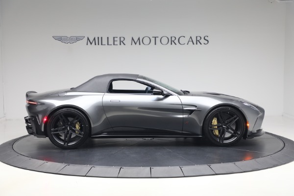 New 2026 Aston Martin Vantage S Roadster for sale $295,000 at Alfa Romeo of Greenwich in Greenwich CT 06830 21