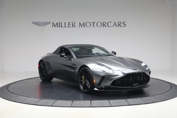 New 2026 Aston Martin Vantage S Roadster for sale $295,000 at Alfa Romeo of Greenwich in Greenwich CT 06830 23