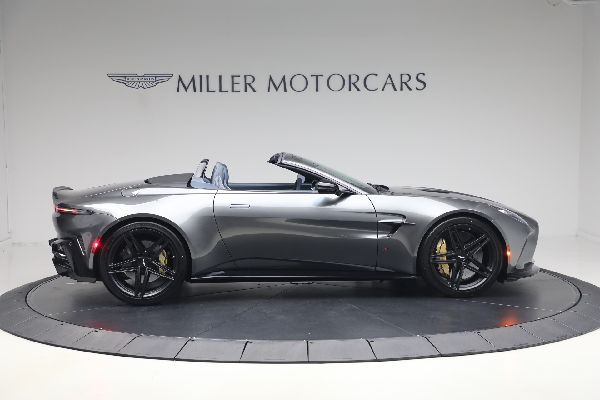 New 2026 Aston Martin Vantage S Roadster For Sale ($295,000