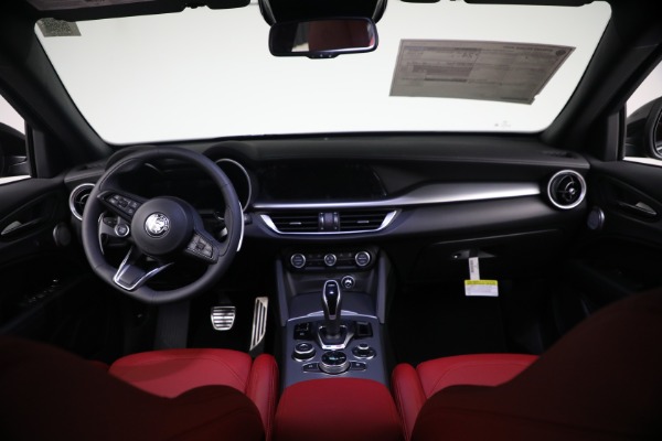 New 2026 Alfa Romeo Stelvio for sale $62,715 at Alfa Romeo of Greenwich in Greenwich CT 06830 18