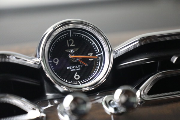 Used 2021 Bentley Bentayga Speed for sale $139,900 at Alfa Romeo of Greenwich in Greenwich CT 06830 25