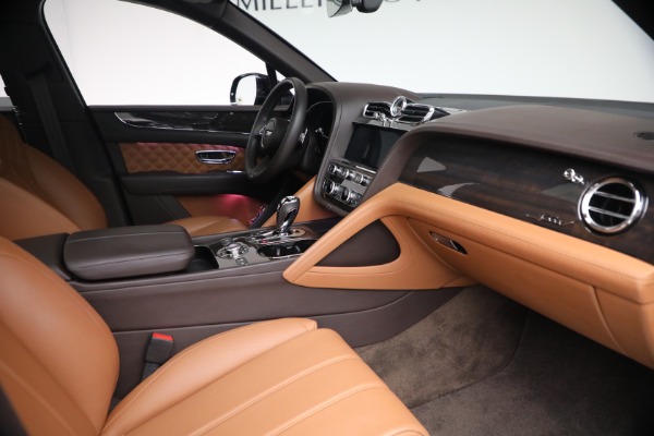 Used 2021 Bentley Bentayga Speed for sale $139,900 at Alfa Romeo of Greenwich in Greenwich CT 06830 26