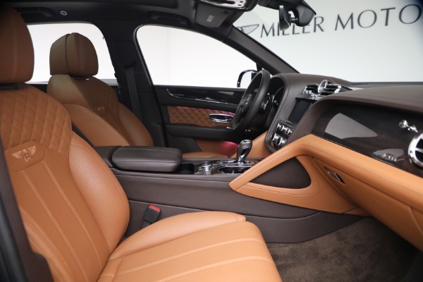 Used 2021 Bentley Bentayga Speed for sale $139,900 at Alfa Romeo of Greenwich in Greenwich CT 06830 27