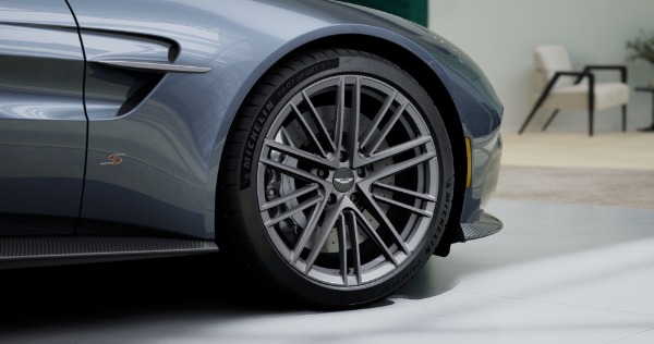 New 2026 Aston Martin Vantage S for sale $256,600 at Alfa Romeo of Greenwich in Greenwich CT 06830 4