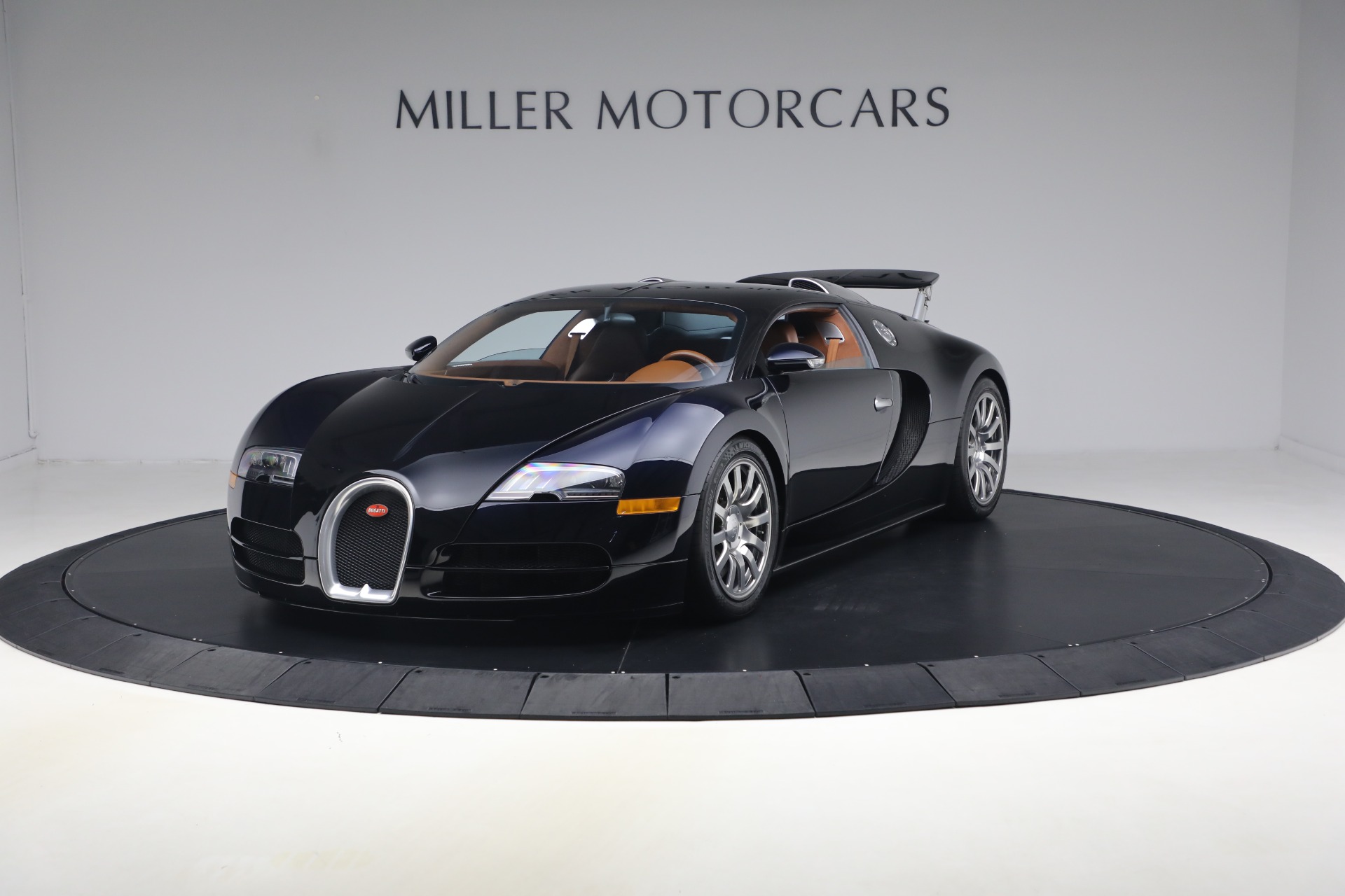 Used 2006 Bugatti Veyron 16.4 for sale Call for price at Alfa Romeo of Greenwich in Greenwich CT 06830 1