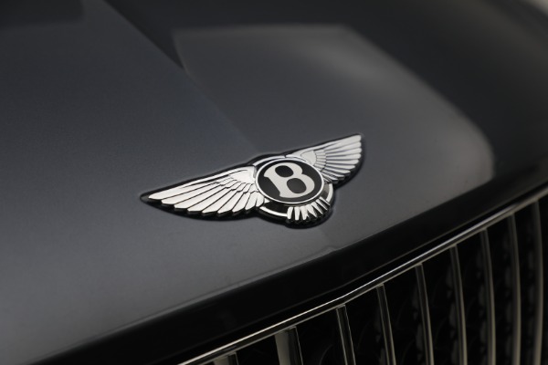 Used 2026 Bentley Bentayga EWB Azure V8 for sale $279,900 at Alfa Romeo of Greenwich in Greenwich CT 06830 13