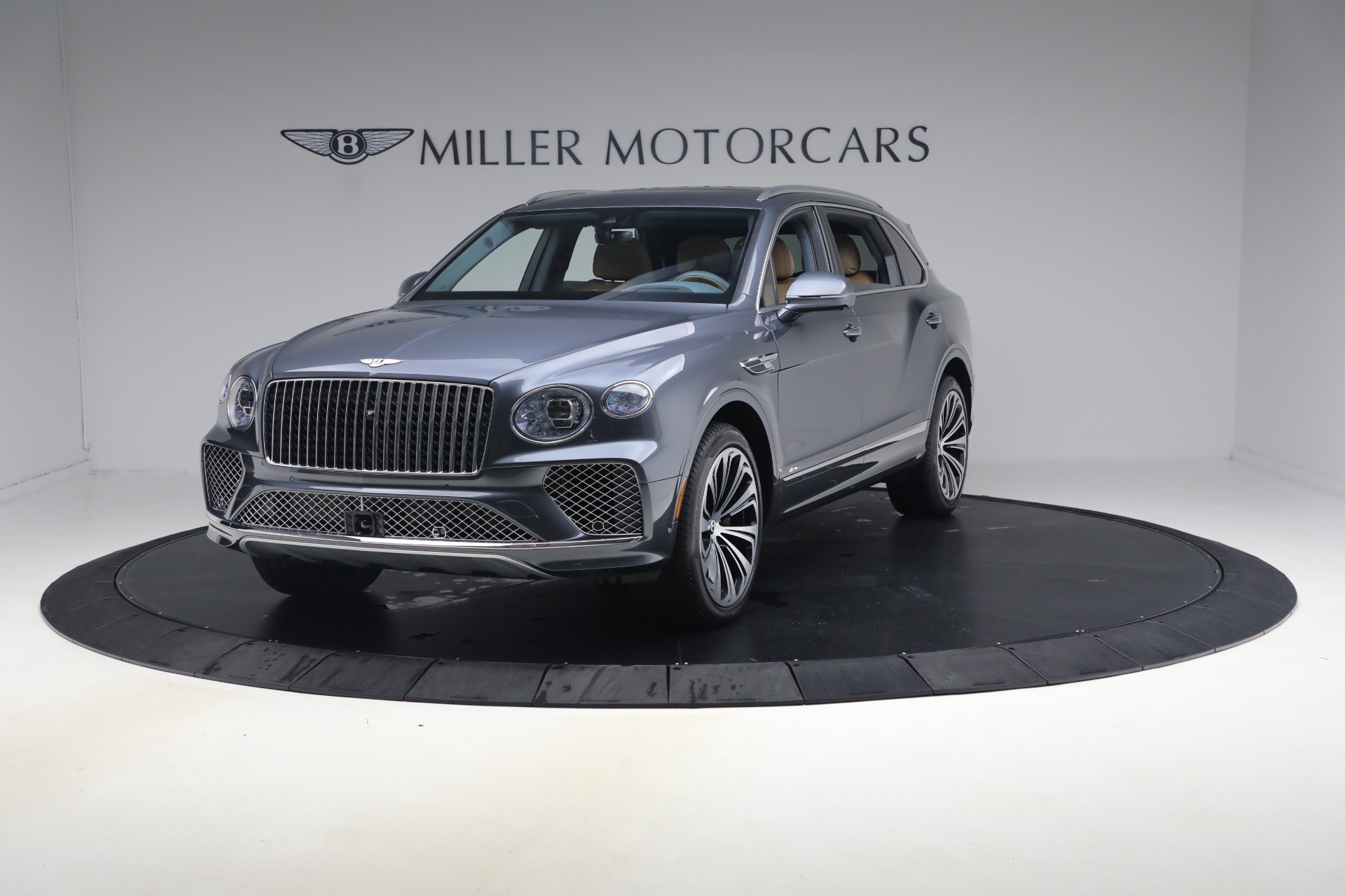 Used 2026 Bentley Bentayga EWB Azure V8 for sale $279,900 at Alfa Romeo of Greenwich in Greenwich CT 06830 1