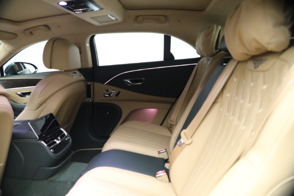 New 2027 Bentley Flying Spur Azure for sale $363,300 at Alfa Romeo of Greenwich in Greenwich CT 06830 23