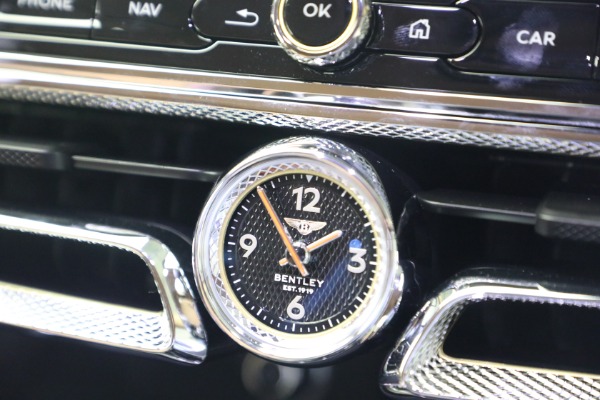 New 2027 Bentley Flying Spur Azure for sale $363,300 at Alfa Romeo of Greenwich in Greenwich CT 06830 24