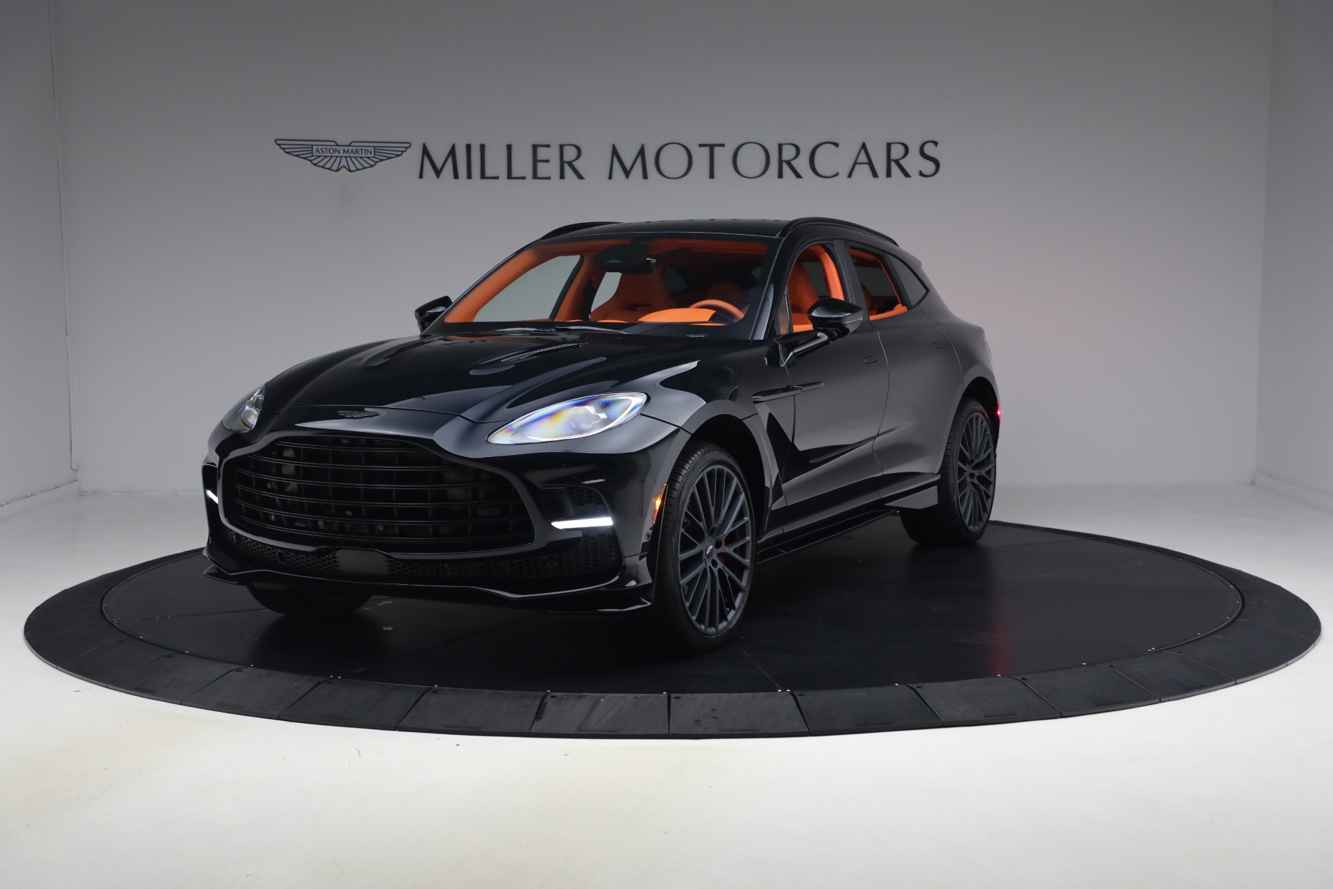 Used 2025 Aston Martin DBX 707 for sale $209,900 at Alfa Romeo of Greenwich in Greenwich CT 06830 1