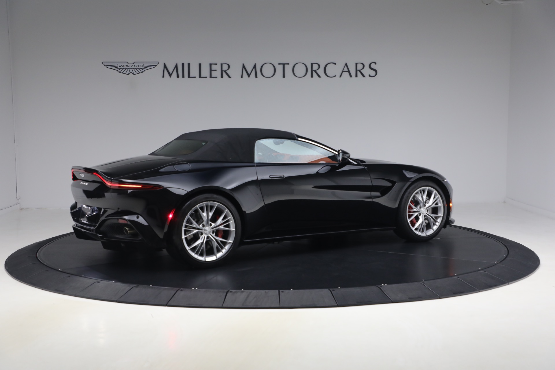 2021 Aston Martin Vantage Base - Photo 20
