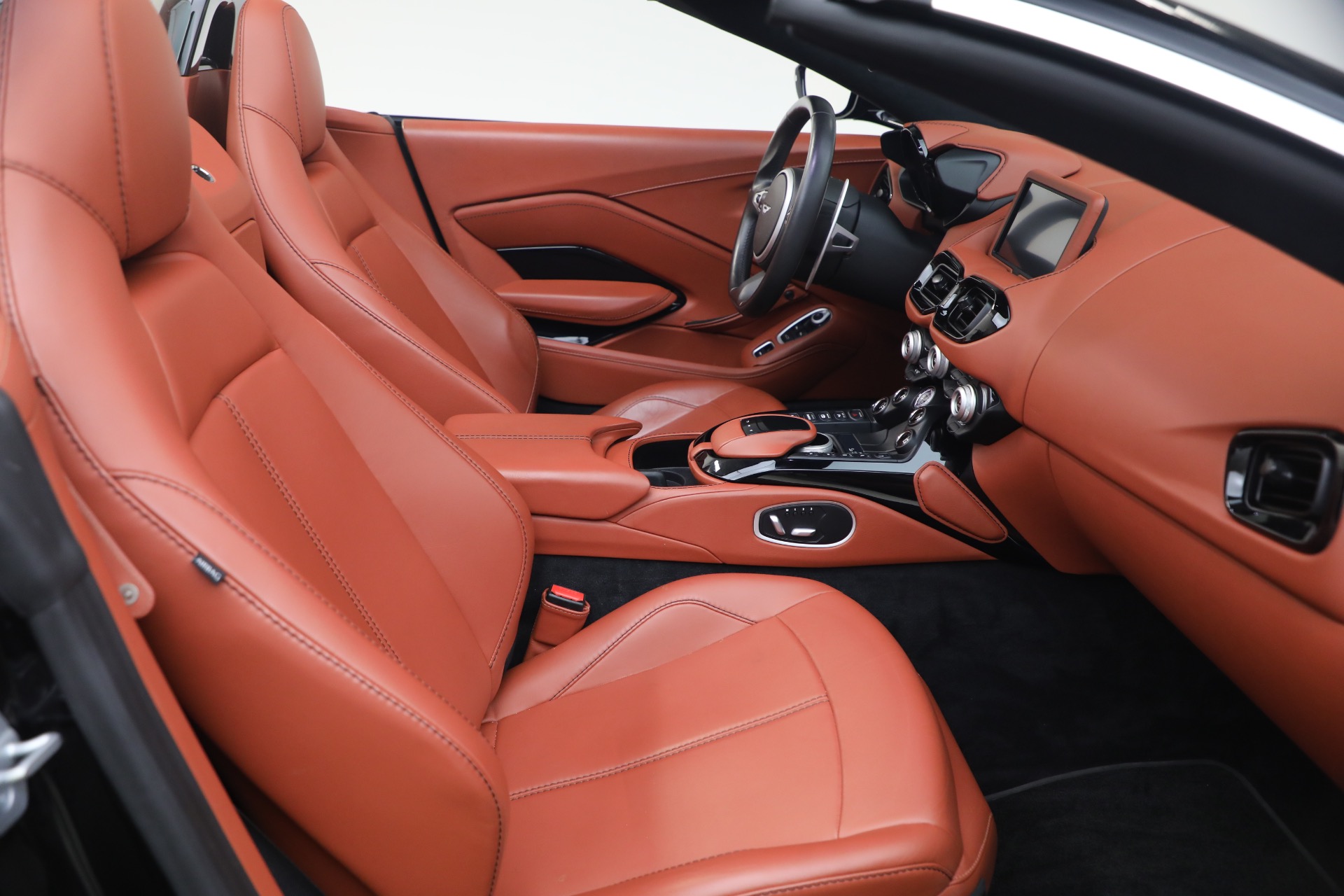 2021 Aston Martin Vantage Base - Photo 29