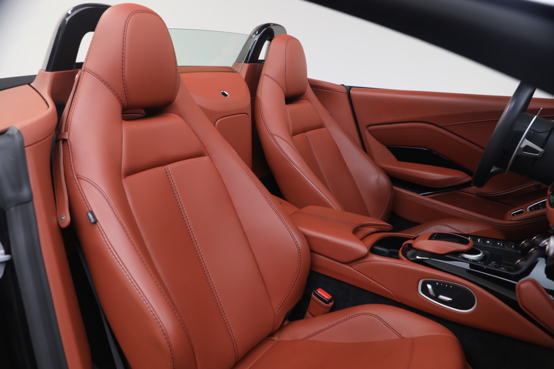 2021 Aston Martin Vantage Base - Photo 30