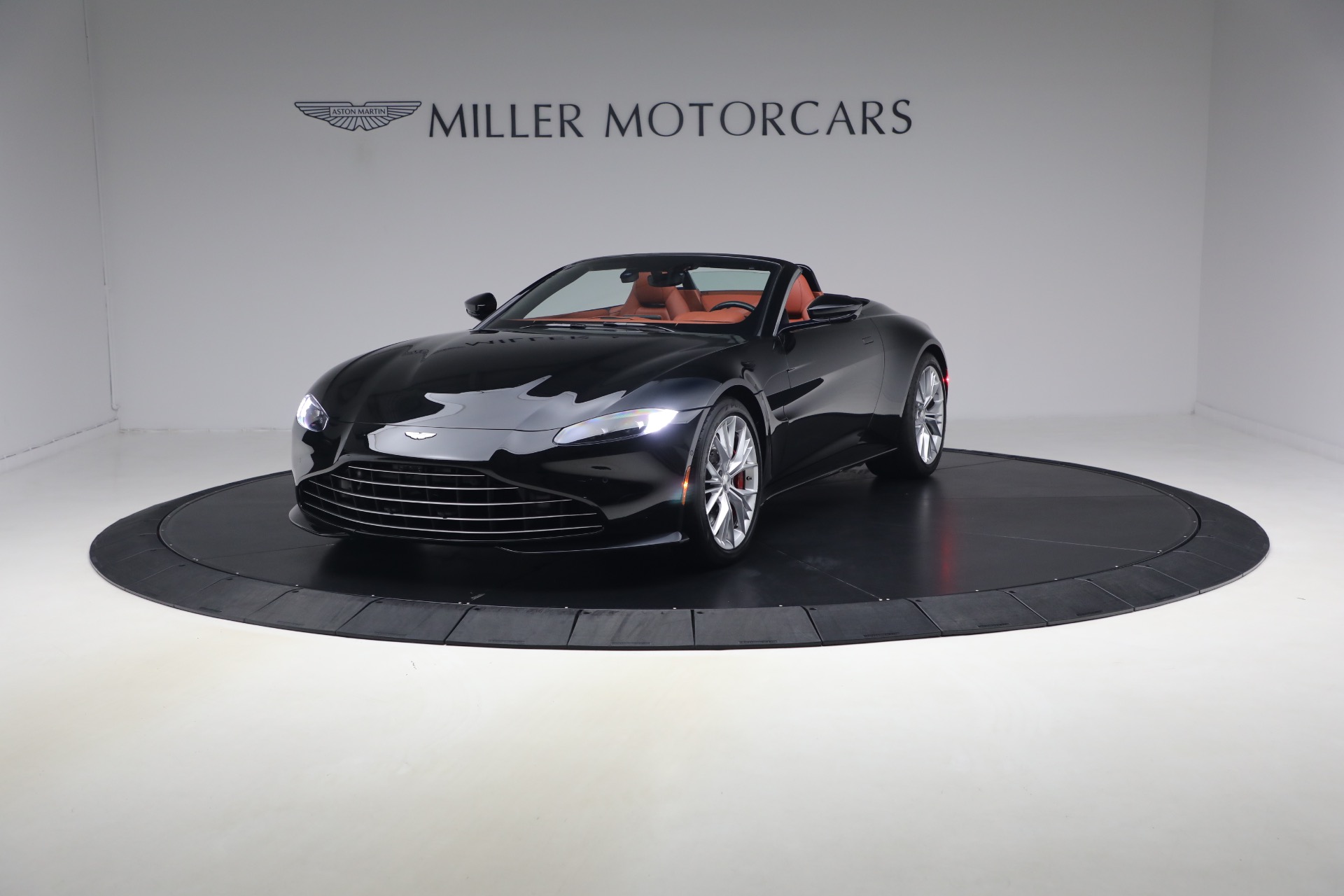 Used 2021 Aston Martin Vantage for sale $119,900 at Alfa Romeo of Greenwich in Greenwich CT 06830 1