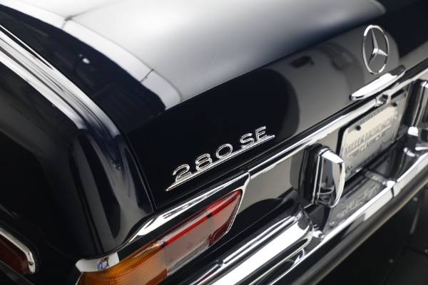 Used 1971 Mercedes-Benz 280SE 3.5 Cabriolet for sale $475,000 at Alfa Romeo of Greenwich in Greenwich CT 06830 22