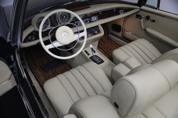 Used 1971 Mercedes-Benz 280SE 3.5 Cabriolet for sale $475,000 at Alfa Romeo of Greenwich in Greenwich CT 06830 24