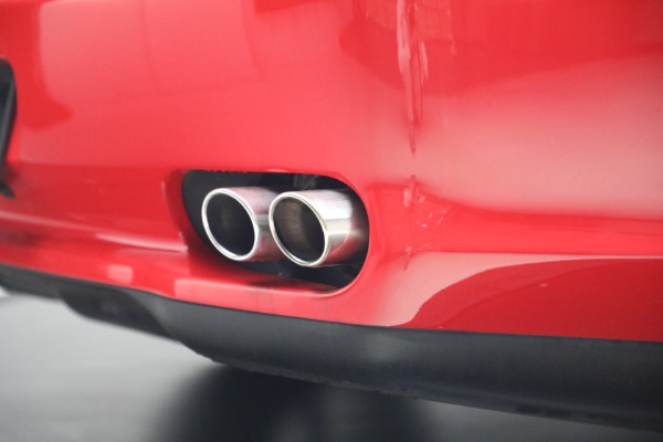 Used 2000 Ferrari 550 Maranello for sale $395,900 at Alfa Romeo of Greenwich in Greenwich CT 06830 24