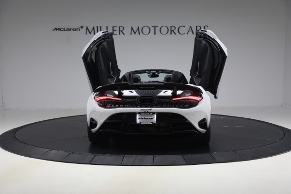 New 2027 McLaren 750S Spider Performance for sale $471,170 at Alfa Romeo of Greenwich in Greenwich CT 06830 16