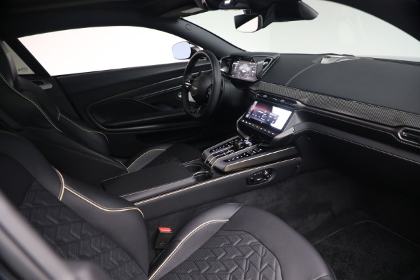 Used 2025 Aston Martin Vanquish for sale $415,900 at Alfa Romeo of Greenwich in Greenwich CT 06830 20