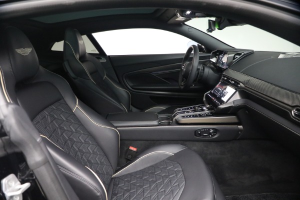 Used 2025 Aston Martin Vanquish for sale $415,900 at Alfa Romeo of Greenwich in Greenwich CT 06830 21