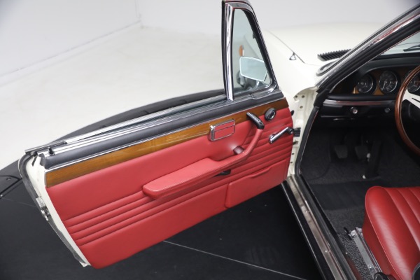 Used 1974 BMW 3.0CSi for sale $175,000 at Alfa Romeo of Greenwich in Greenwich CT 06830 17