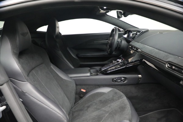 Used 2025 Aston Martin Vantage for sale $187,900 at Alfa Romeo of Greenwich in Greenwich CT 06830 18