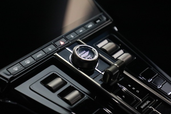 Used 2025 Aston Martin Vantage for sale $187,900 at Alfa Romeo of Greenwich in Greenwich CT 06830 22